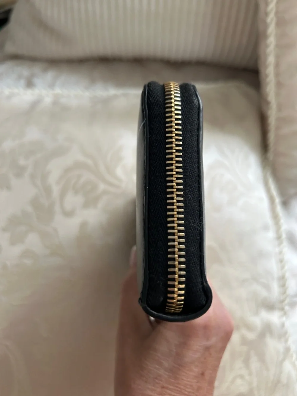 7013. Authentic Prada Black Leather Zip Wallet w/Turquoise Logo Detail & COA.